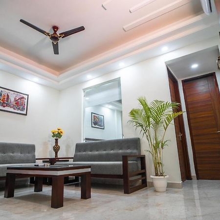 The Lodgers 1 Bhk Serviced Apartment Golf Course Road Gurgaon Luaran gambar